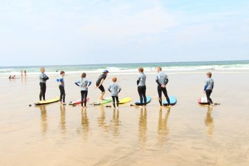 la preparation en debut du cours de surf adultes à seignosse
