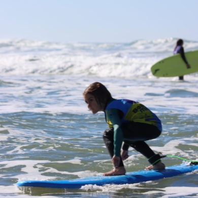 les cours de surf pour les enfants